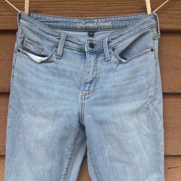 Universal Thread Light Wash Distressed Straight Leg Jeans Womens Size 6/28 - Picture 5 of 10